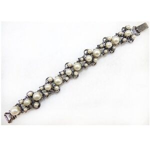 Florenza Pearl Butterfly Link Bracelet